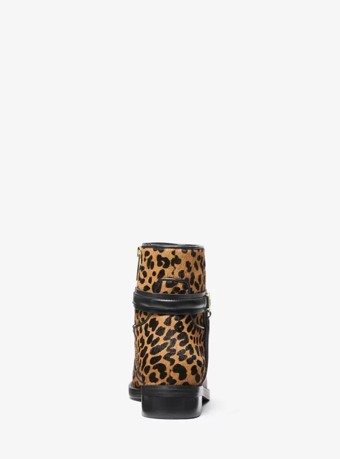 Buty Mindy z nadrukiem w panterkę z sierści cielęcej Buty Mindy z nadrukiem w panterkę z sierści cielęcej