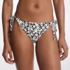 Dół bikini z trójkątnym nadrukiem kwiatowym Dół bikini z trójkątnym nadrukiem kwiatowym