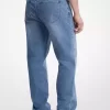 Jeansy Finn Straight-Fit Jeansy Finn Straight-Fit