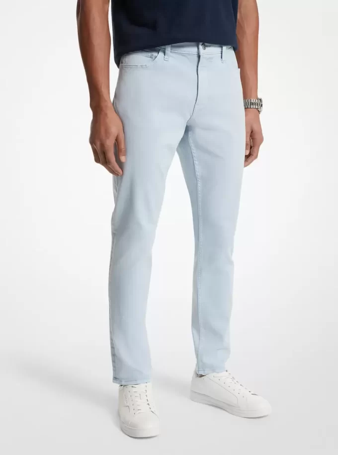 Jeansy jeansowe ze stretchem i dopasowanym krojem Jeansy jeansowe ze stretchem i dopasowanym krojem