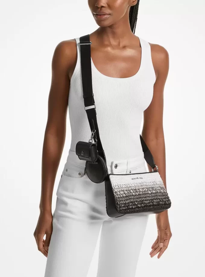 Jet Set Mała torebka crossbody ze słomy w kolorze ombre z etui na Apple Airpods Pro® Jet Set Mała torebka crossbody ze słomy w kolorze ombre z etui na Apple Airpods Pro®