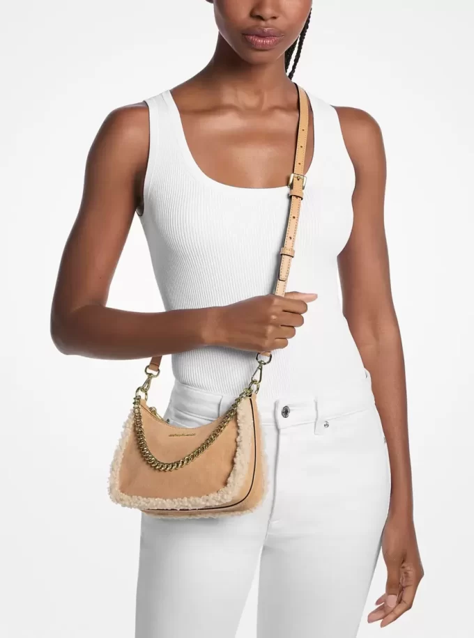 Jet Set Mała torebka typu crossbody z zamszu i imitacji skóry owczej Jet Set Mała torebka typu crossbody z zamszu i imitacji skóry owczej