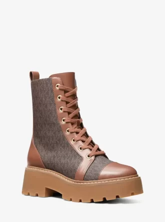 Logo z podpisem Blake’a i skórzane buty