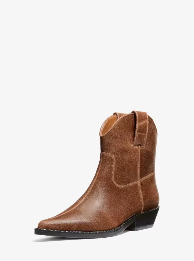 Skórzane buty Noemie w trudnej sytuacji Skórzane buty Noemie w trudnej sytuacji