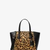 Taryn Mała torebka typu crossbody z nadrukiem w panterkę i sierścią cielęcą Taryn Mała torebka typu crossbody z nadrukiem w panterkę i sierścią cielęcą