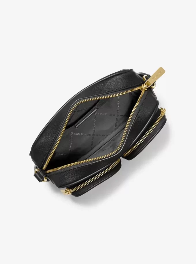Torba Jet Set ze skóry średniej wielkości z etui na Apple Airpods Pro® Torba Jet Set ze skóry średniej wielkości z etui na Apple Airpods Pro®