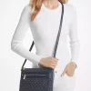 Torba typu crossbody Jet Set z dużym, tkanym nadrukiem z logo Torba typu crossbody Jet Set z dużym, tkanym nadrukiem z logo