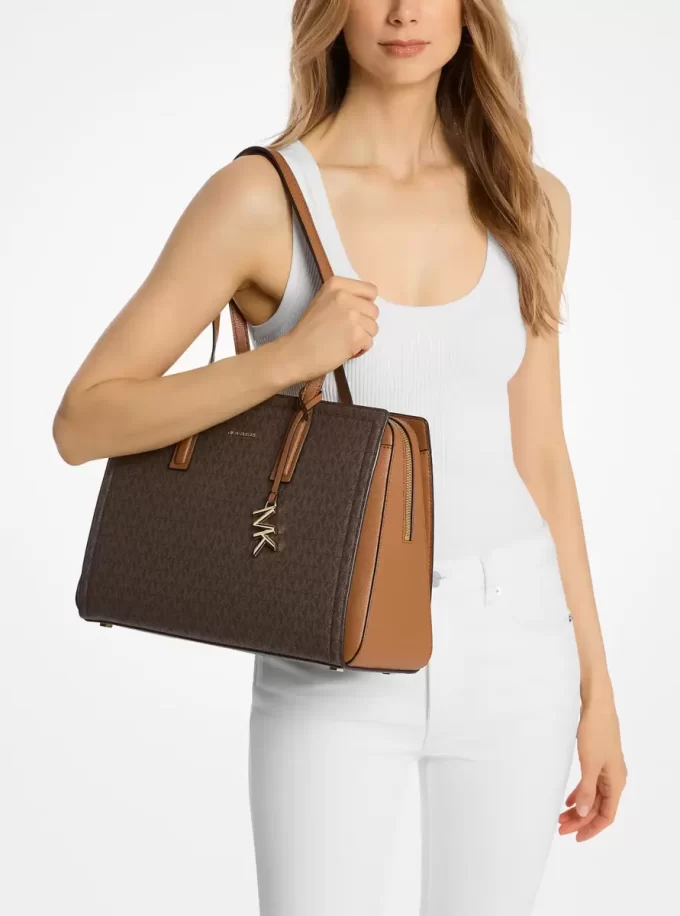 Torba typu tote Laila Medium Signature Logo Torba typu tote Laila Medium Signature Logo